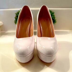 Elisabet Lang white patent platform high heel pumps. Size 11.